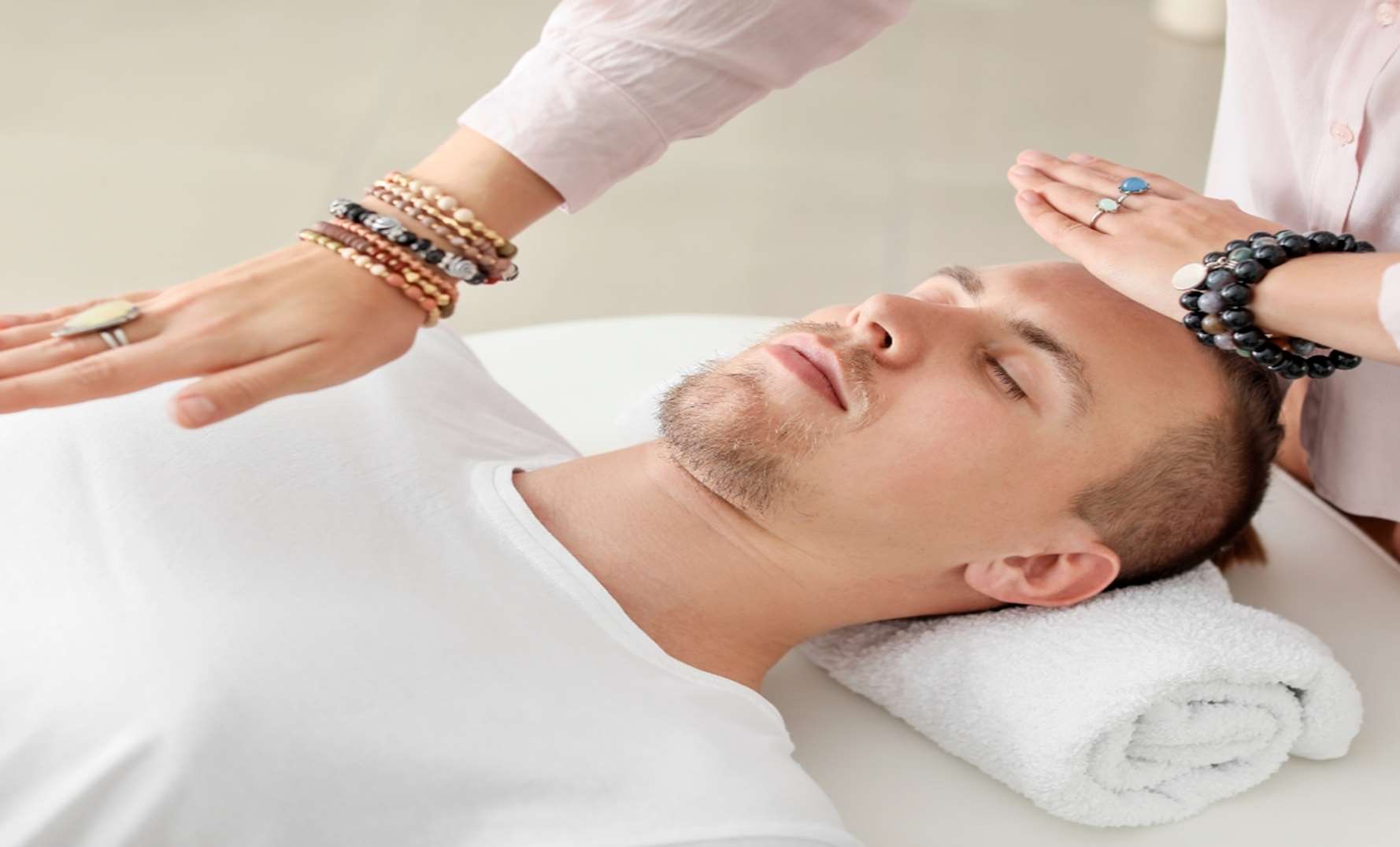 spirituel hypnoterapeut & healer filucca e. myntte. healing